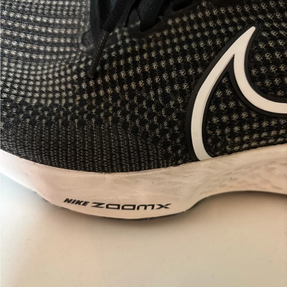 Nike dynamic athletic